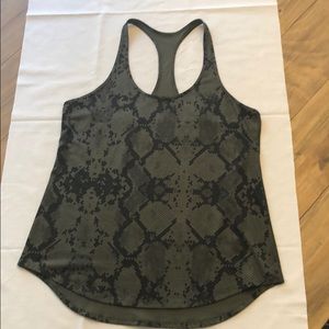 Lululemon tank